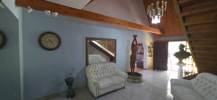 6 Bedroom Property for Sale in Wilkeville North West